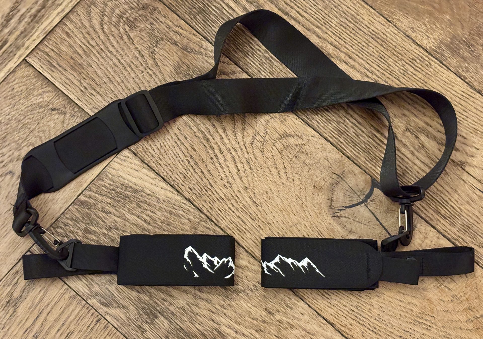 Kapstrom ski strap and pole carrier